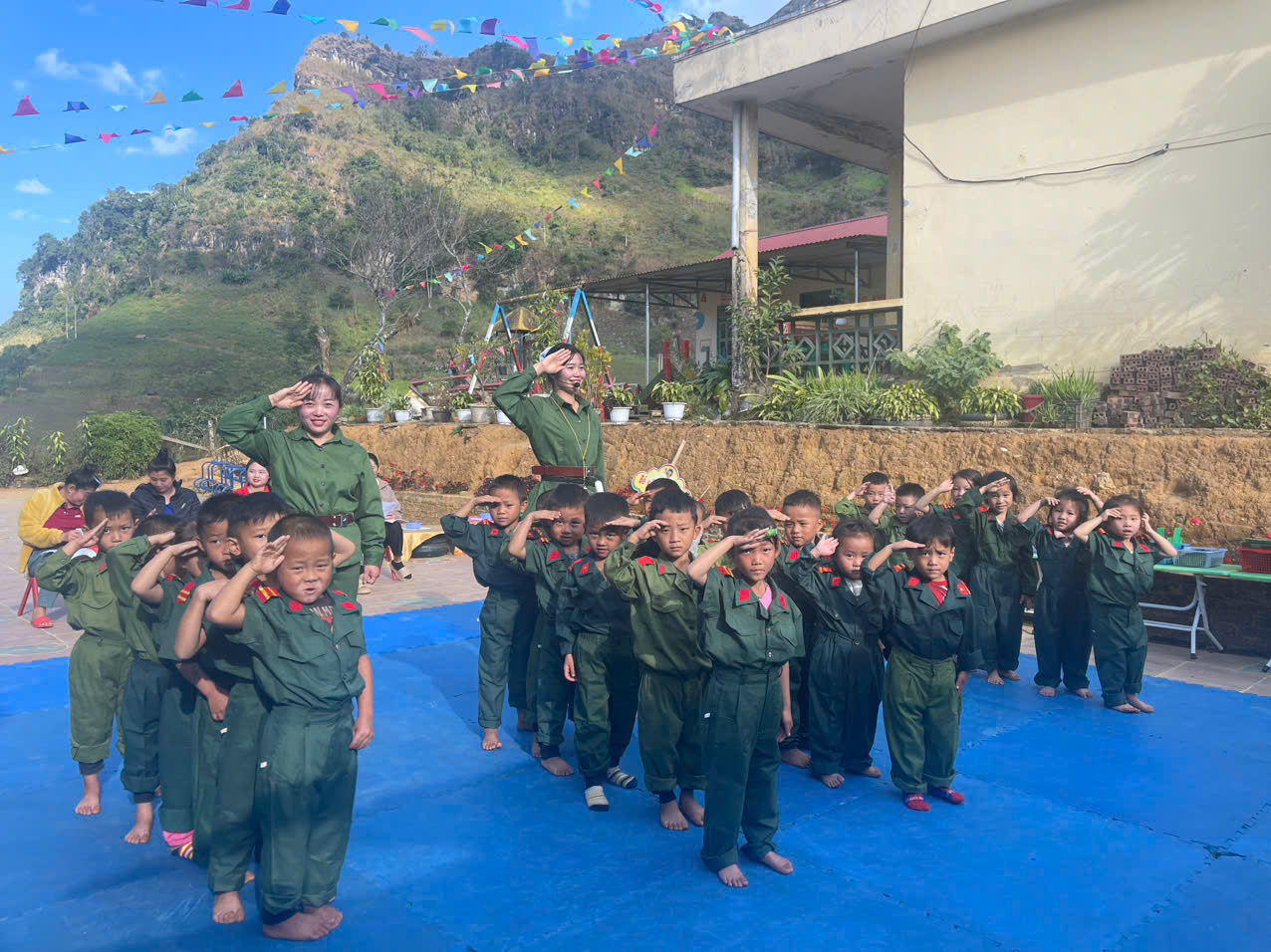 Hoạt động Đội Thiếu Niên